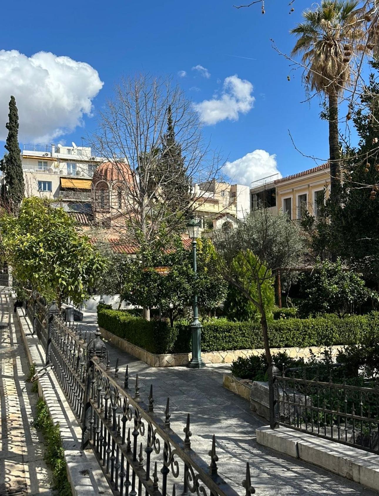 Central House In Plaka 雅典 外观 照片
